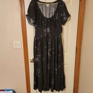 TORRID Festi Maxi Dress Puff Sleeve Dark Floral NWT New 2X Pockets Smocked 2025